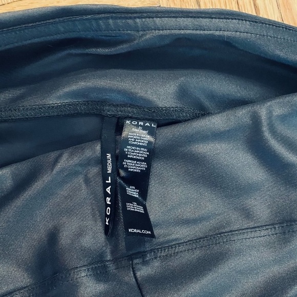 Koral Lustrous Shine Leggings - Picture 3 of 4